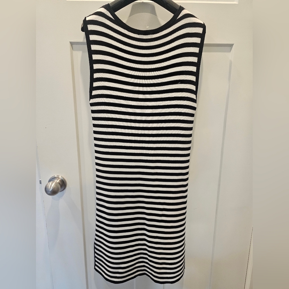 NWT! Nicole Miller NY BLACK WHITE Stripe Tank Sleeveless Pull On Dress Medium